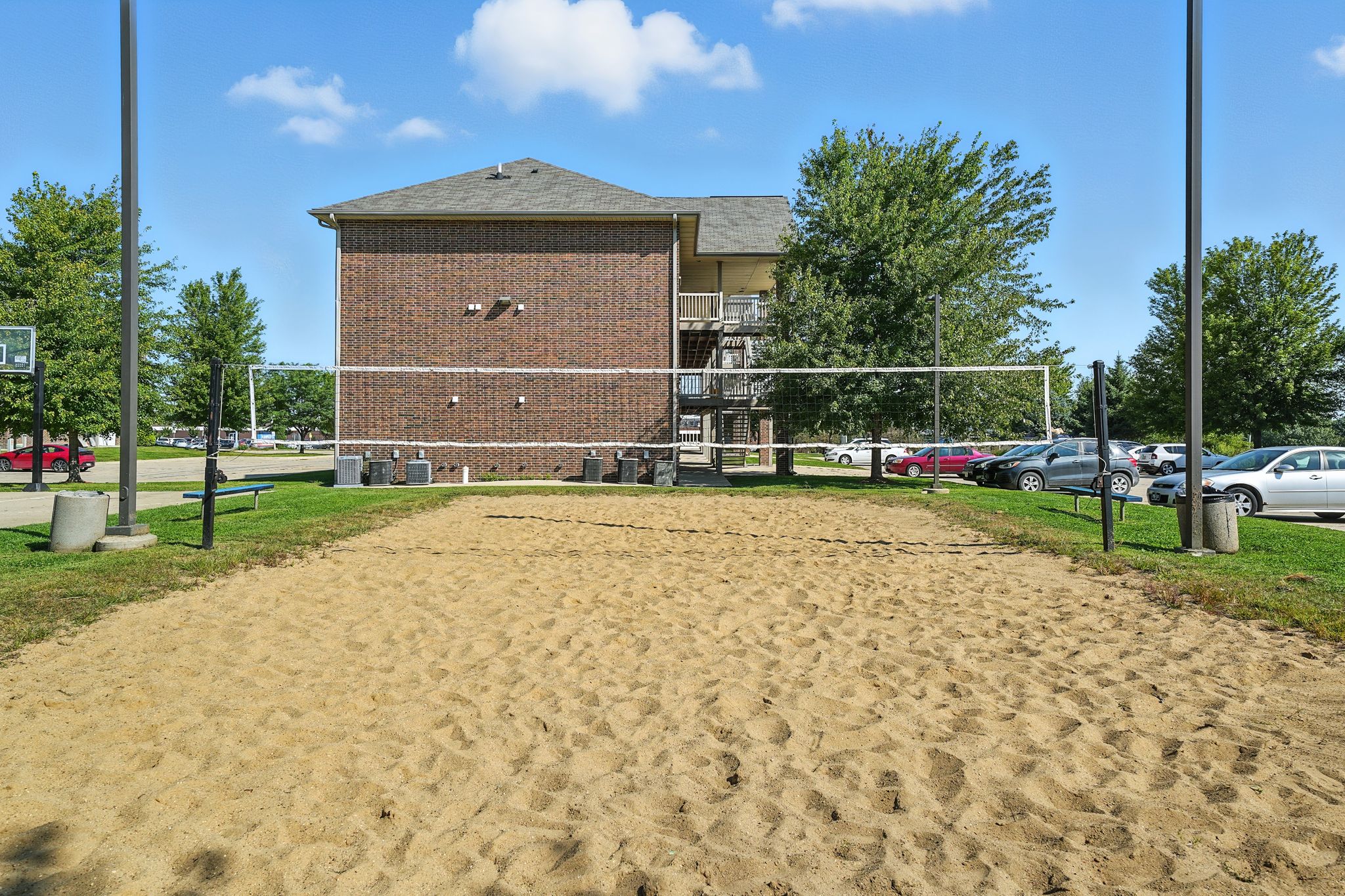 03 6025 Donegal Cir Waterloo IA 50701 USA Exterior CK100820