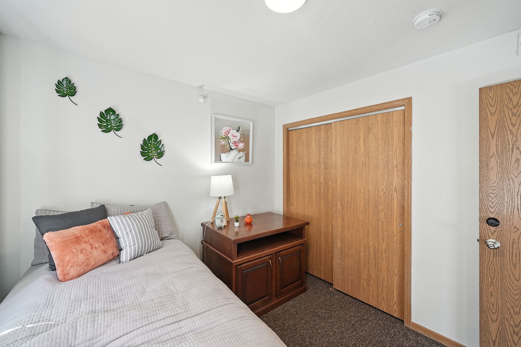 17 6025 Donegal Cir Waterloo IA 50701 USA Bedroom CK100757